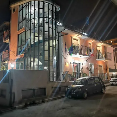 Carriera Szálloda 3*