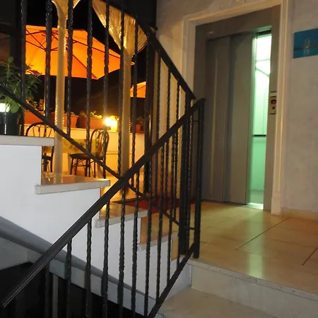 Hotel Carriera 3*